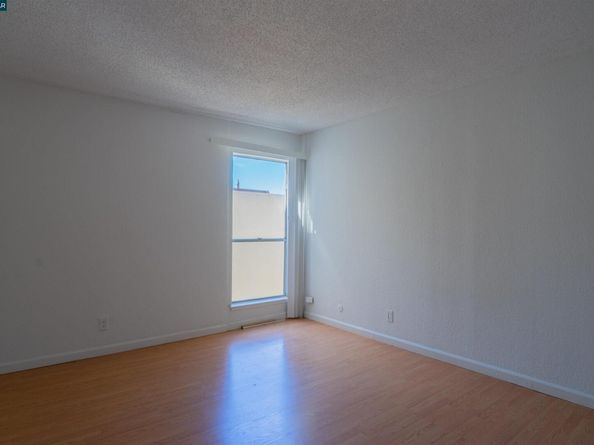 466 Crescent St 306, Oakland CA 94610