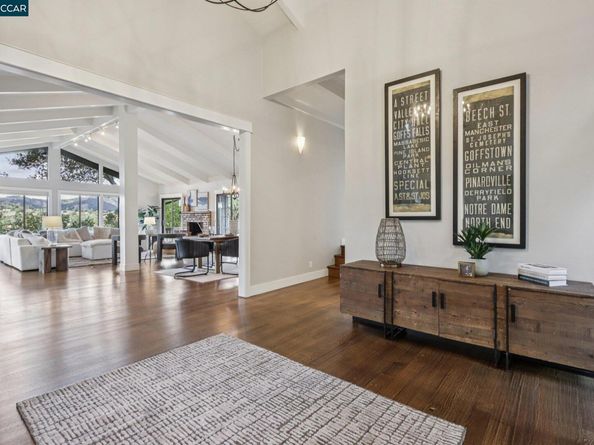 858 Mountain View Dr, Lafayette CA 94549