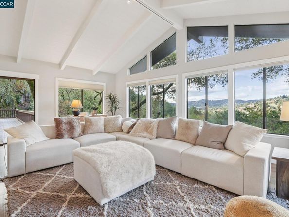 858 Mountain View Dr, Lafayette CA 94549