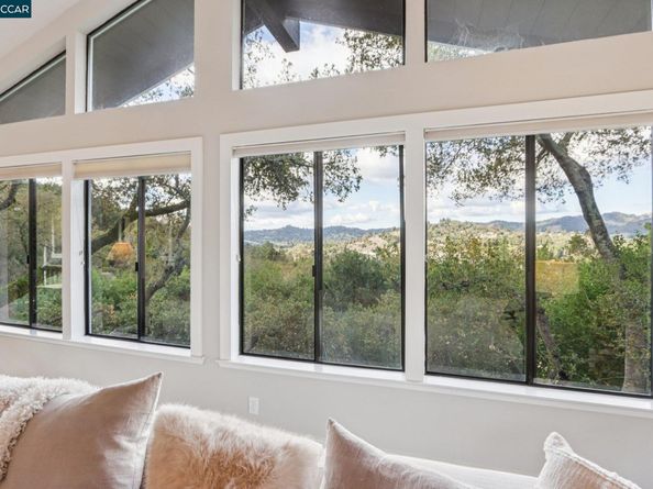 858 Mountain View Dr, Lafayette CA 94549