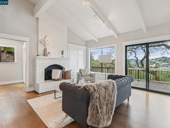 858 Mountain View Dr, Lafayette CA 94549