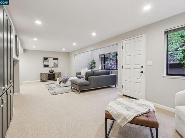 858 Mountain View Dr, Lafayette CA 94549