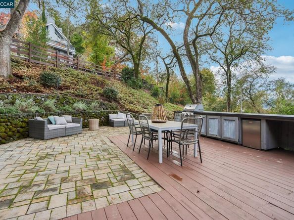 858 Mountain View Dr, Lafayette CA 94549