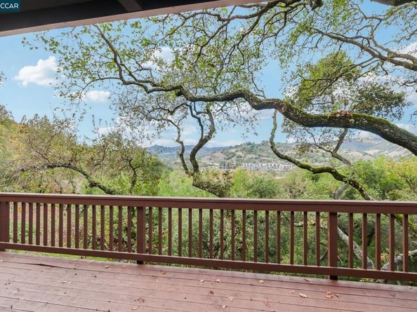 858 Mountain View Dr, Lafayette CA 94549