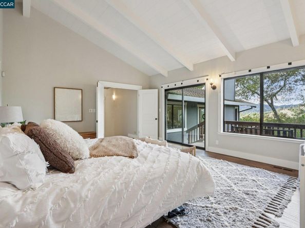 858 Mountain View Dr, Lafayette CA 94549