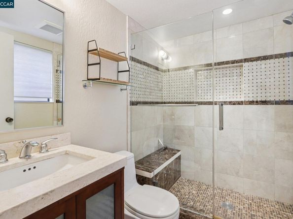 858 Mountain View Dr, Lafayette CA 94549