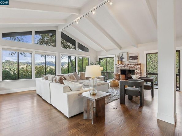 858 Mountain View Dr, Lafayette CA 94549