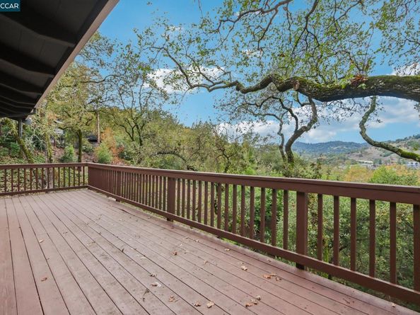 858 Mountain View Dr, Lafayette CA 94549