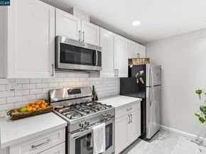 31 Adelaide Dr, Martinez CA 94553