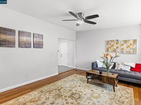 31 Adelaide Dr, Martinez CA 94553