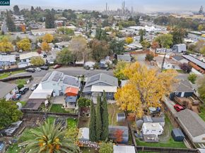 31 Adelaide Dr, Martinez CA 94553