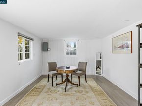 31 Adelaide Dr, Martinez CA 94553