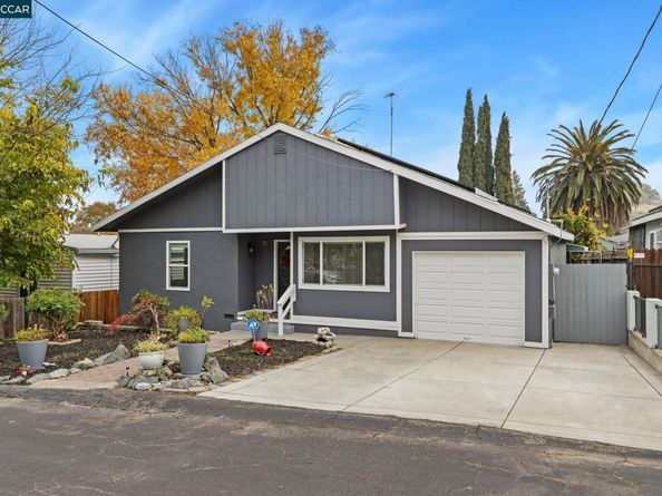 31 Adelaide Dr, Martinez CA 94553