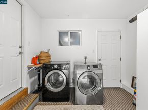 31 Adelaide Dr, Martinez CA 94553