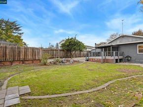 31 Adelaide Dr, Martinez CA 94553