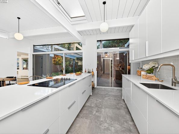 3482 Kenneth Dr, Palo Alto CA 94303