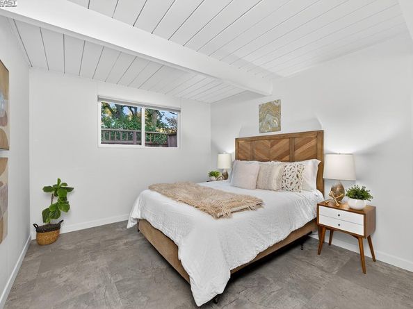 3482 Kenneth Dr, Palo Alto CA 94303