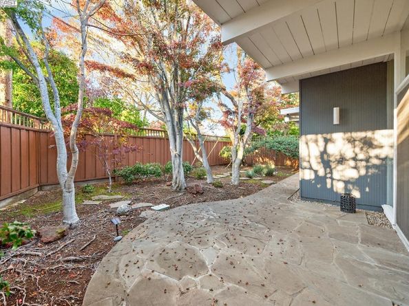 3482 Kenneth Dr, Palo Alto CA 94303