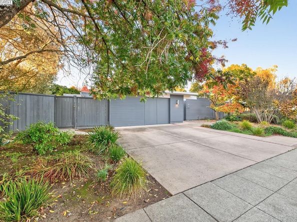 3482 Kenneth Dr, Palo Alto CA 94303