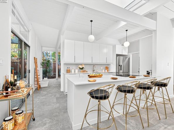 3482 Kenneth Dr, Palo Alto CA 94303