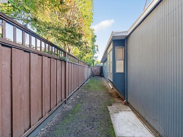 3482 Kenneth Dr, Palo Alto CA 94303