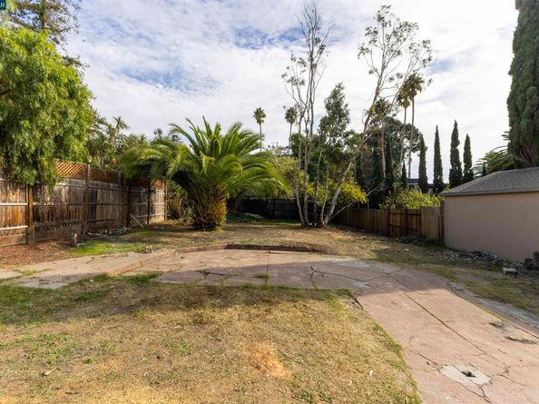 3500 66th Ave, Oakland CA 94605