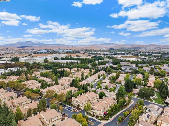 4052 Ghiotti Ct, Pleasanton CA 94588