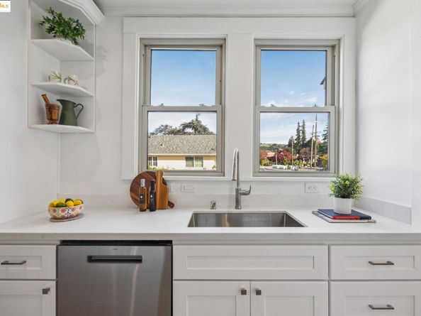 348 Dowling Blvd, San Leandro CA 94577