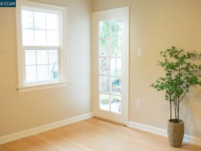 1126 Henrietta St, Martinez CA 94553