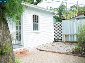 1126 Henrietta St, Martinez CA 94553