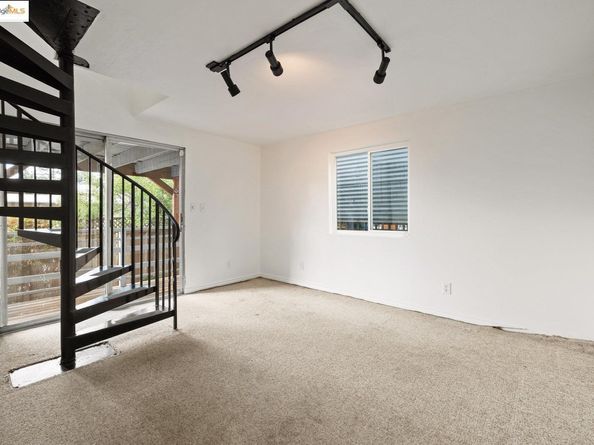 4509 Moraga Ave, Oakland CA 94611
