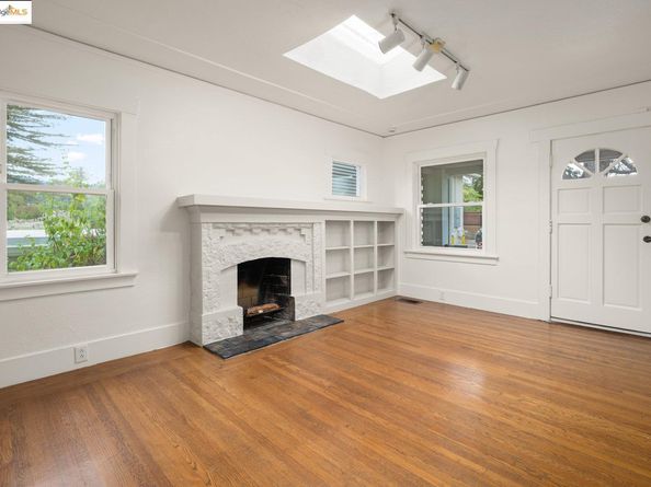 4509 Moraga Ave, Oakland CA 94611