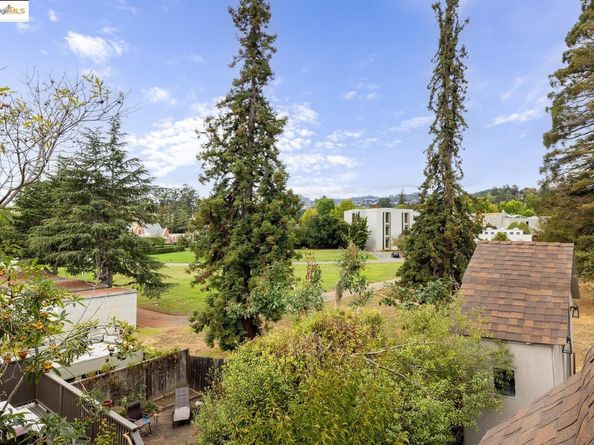 4509 Moraga Ave, Oakland CA 94611