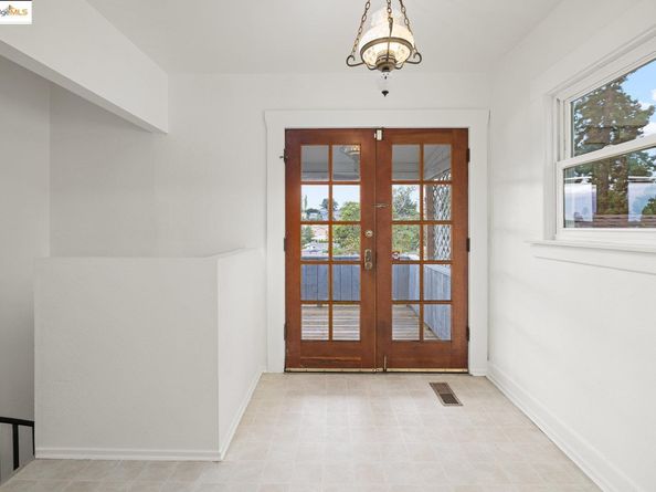 4509 Moraga Ave, Oakland CA 94611