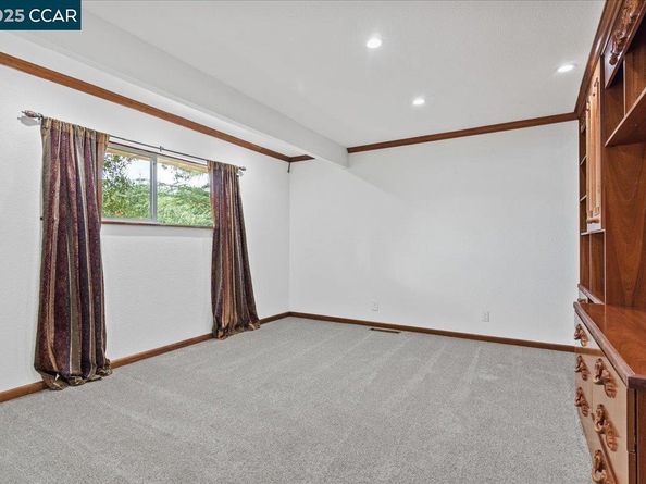 17 Muth Drive, Orinda CA 94563