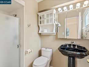 17 Muth Drive, Orinda CA 94563