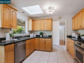 17 Muth Drive, Orinda CA 94563