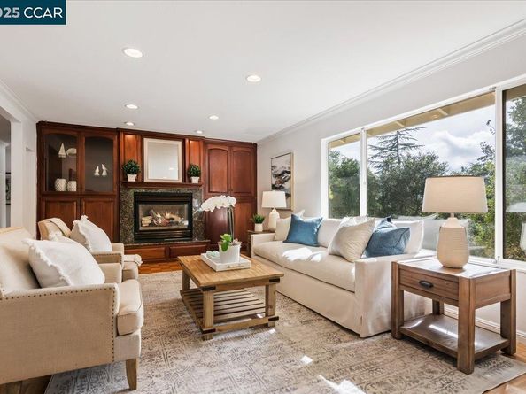 17 Muth Drive, Orinda CA 94563