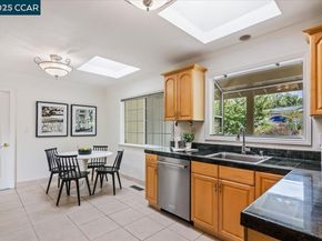 17 Muth Drive, Orinda CA 94563