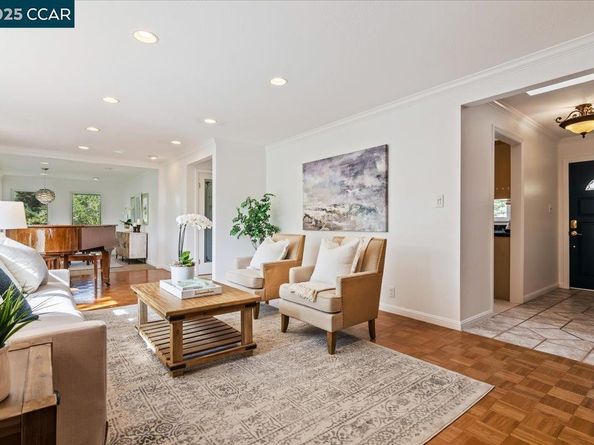 17 Muth Drive, Orinda CA 94563