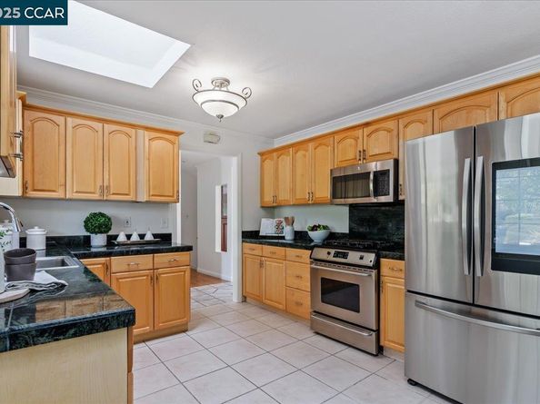 17 Muth Drive, Orinda CA 94563