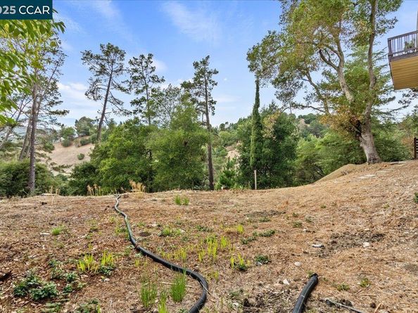 17 Muth Drive, Orinda CA 94563