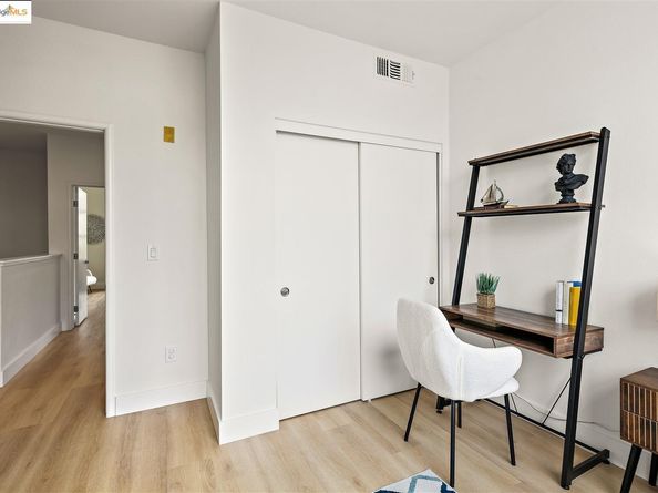 1354 Powell Street, Emeryville CA 94608