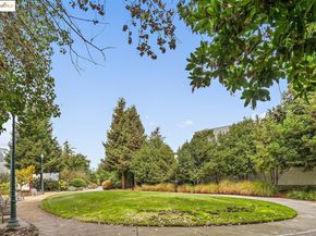 1354 Powell Street, Emeryville CA 94608