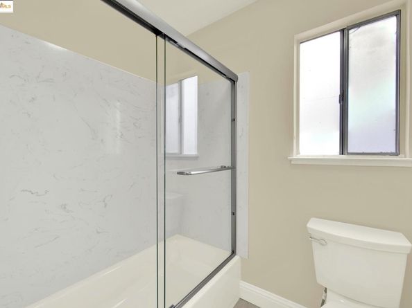 12 Park Ct, Richmond CA 94803