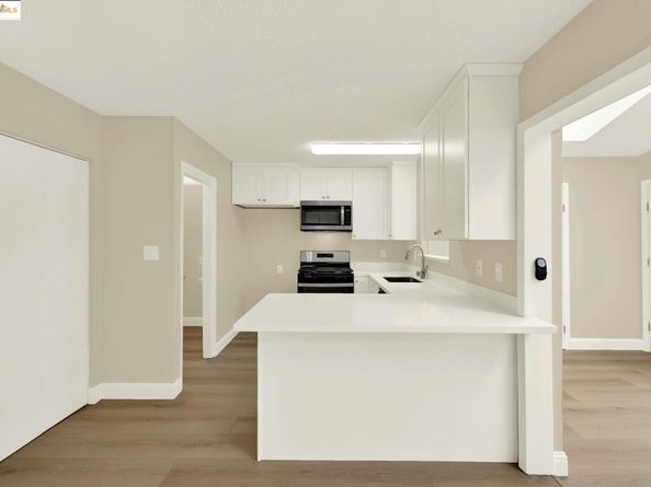 12 Park Ct, Richmond CA 94803