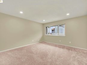 12 Park Ct, Richmond CA 94803