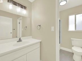 12 Park Ct, Richmond CA 94803
