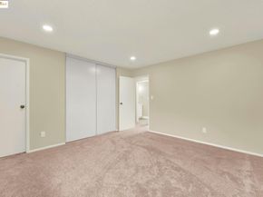 12 Park Ct, Richmond CA 94803
