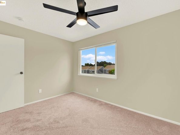 12 Park Ct, Richmond CA 94803